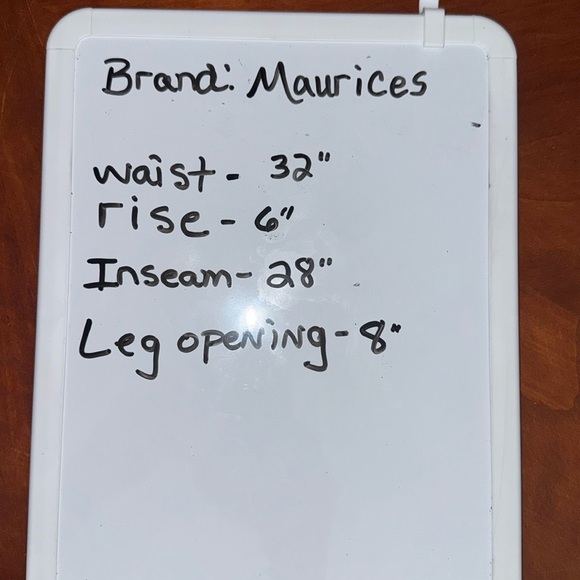 Maurice’s Women’s 7/8 Blue Bootcut Faded Low Rise Denim - Picture 7 of 7